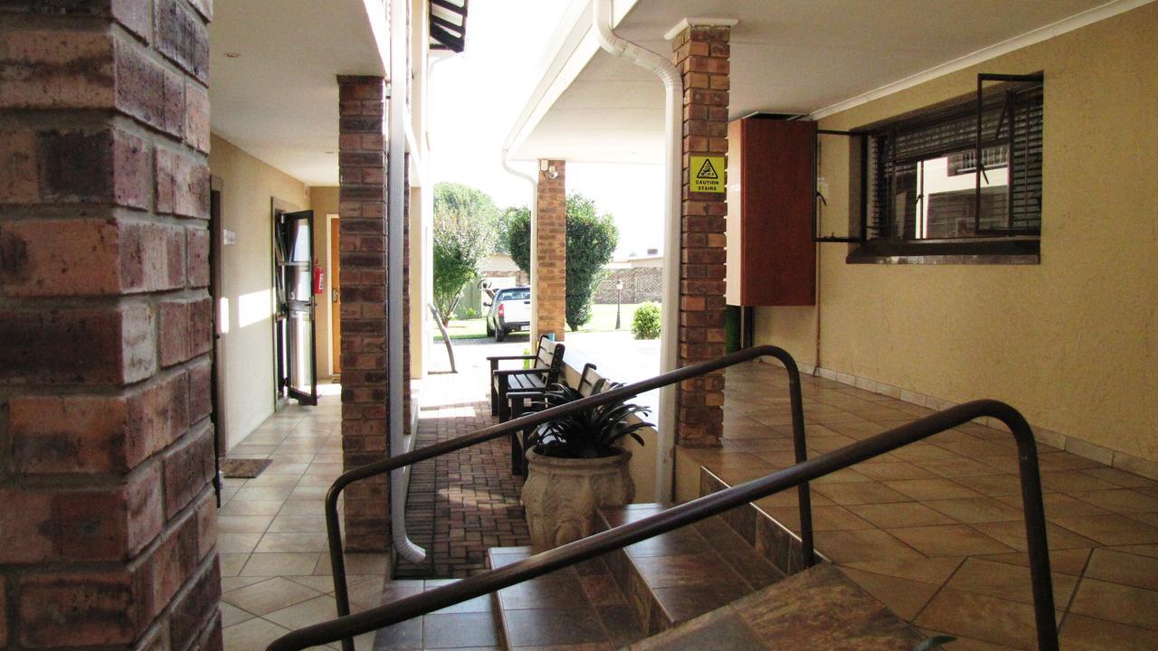 Bel Air Guest House Piet Retief Esterno foto